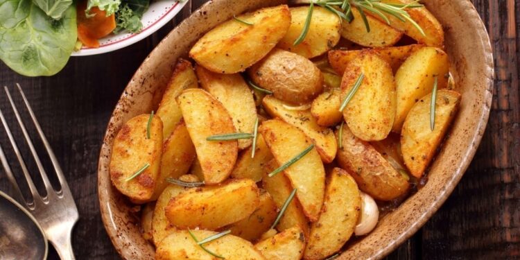 Batatas Assadas na Air Fryer Crocantes por fora, Macias por Dentro