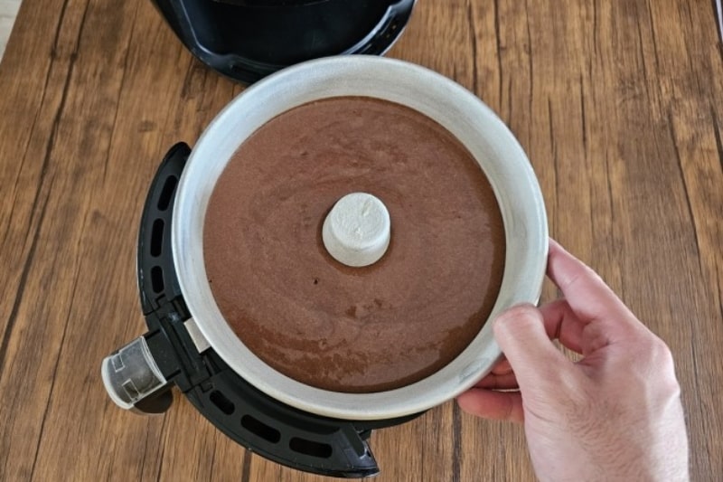 Bolo na Airfryer - Receita de Bolo de Chocolate Fofinho na Airfryer