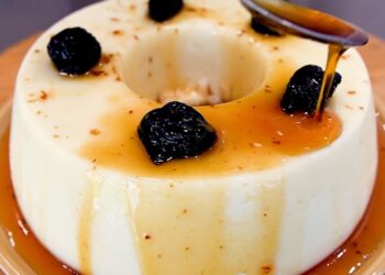 Manjar de Coco - Como Fazer Manjar de Coco com Calda de Ameixa