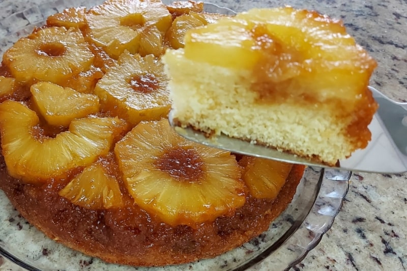 Receita de Bolo de Abacaxi Fofinho e Simples