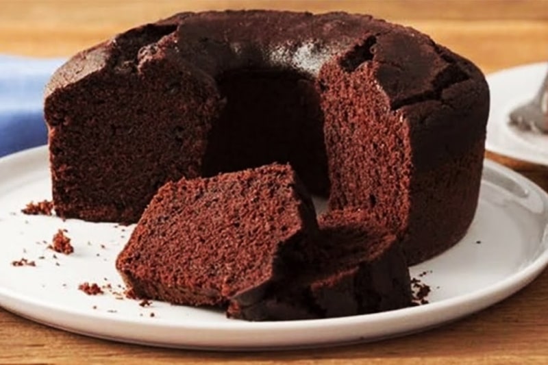 Receita de Bolo de Chocolate Simples e Fofinho na Airfryer