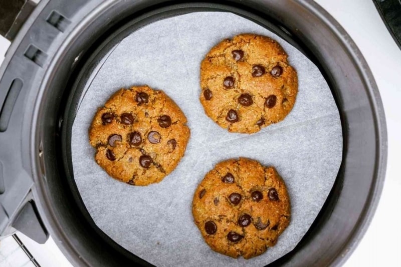 Receita de Cookies com Gotas de Chocolate na Airfryer