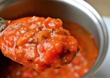 Como Fazer Molho de Tomate Caseiro Gostoso em 5 Passos Simples