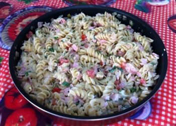 Como-Fazer-Salada-Havaiana- Rápido