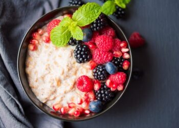 Receita de Mingau de Aveia com Frutas