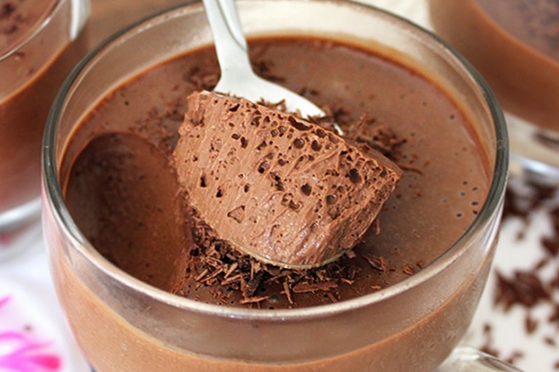 Receita de Mousse de Chocolate e Morango Gostoso