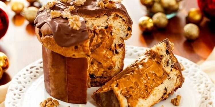 Receita de Panetone Recheado com Doce de Leite