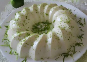 Receita de Pudim de Limão com Leite Condensado em Apenas 4 Passos Simples