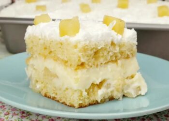 Como Fazer Bolo Trufado de Abacaxi