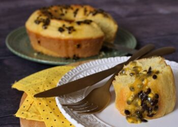 Como Fazer Bolo de Maracujá com Calda de Rum