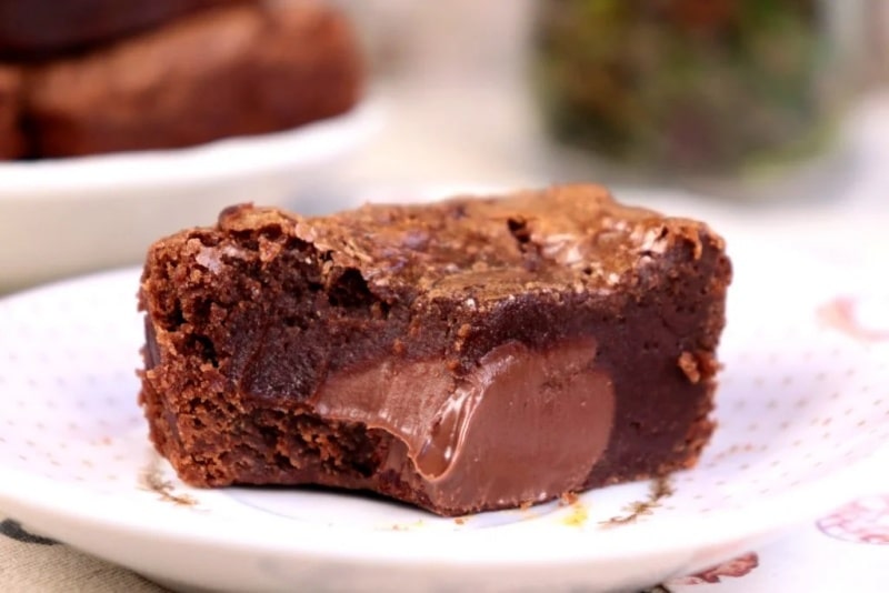 Como Fazer Brownie Recheado com Sorvete