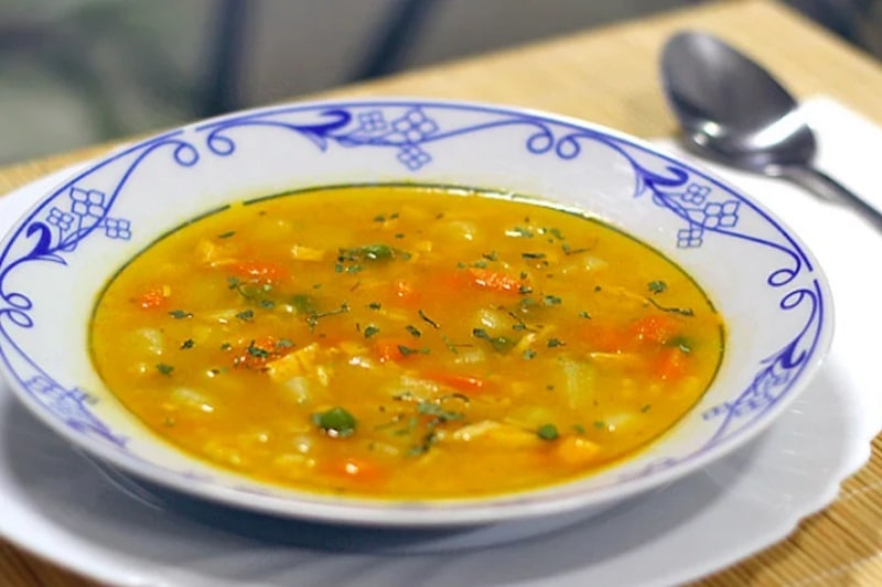 Como Fazer Sopa de Frango com Legumes