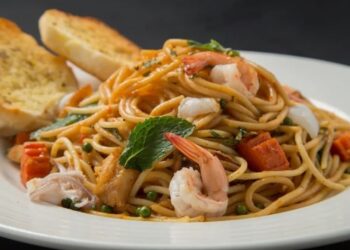 Espaguete com Frutos do Mar