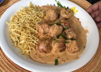 Estrogonofe de Carne de Porco