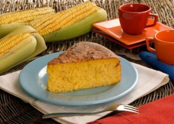 Receita de Bolo de Milho Simples
