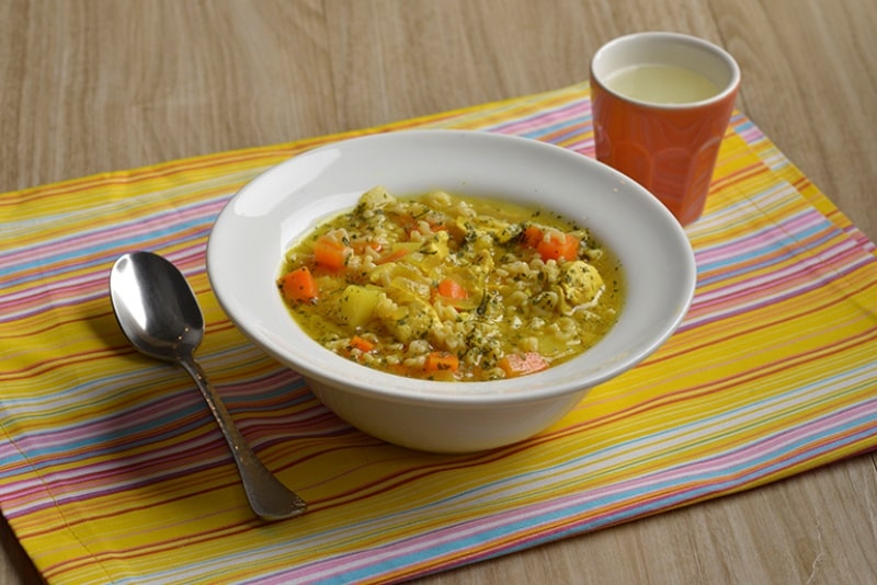 Receita de Sopa de Frango com Legumes