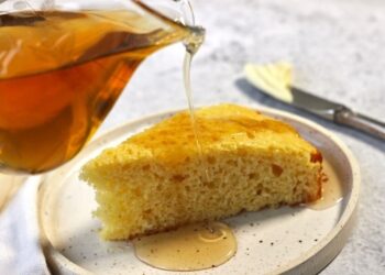 Como Fazer Bolo de Milho com Calda de Açúcar