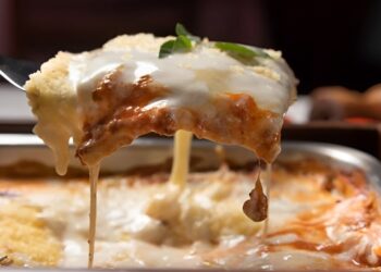 Lasanha de Carne com Molho Branco