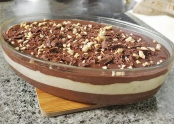 Como Fazer Ovo de Páscoa na Travessa