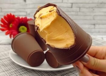 Picolé com Casquinha de Chocolate