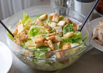 Salada Caesar