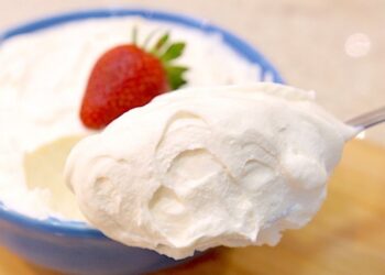 Receita de Iogurte Grego Caseiro