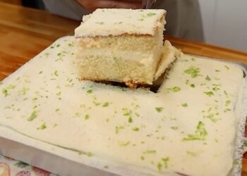 Bolo de Limão Recheado