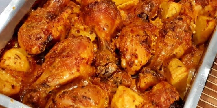 Receita de Coxa de Frango Assada Crocante no Forno