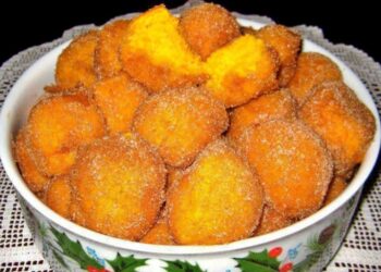 Bolinho de Chuva de Fubá