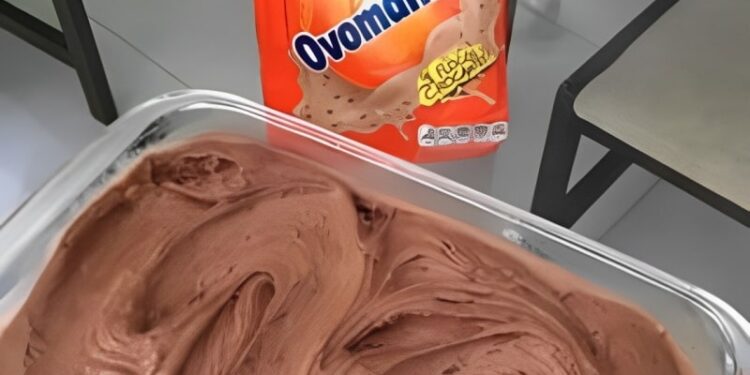 Como Fazer Sorvete de Ovomaltine (Cremosíssimo e Muito Fácil de Fazer)