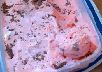 Receita de Sorvete de Morango com Chocolate