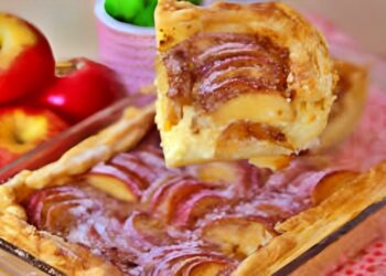 Receita de Torta de Maçã com Canela na Travessa