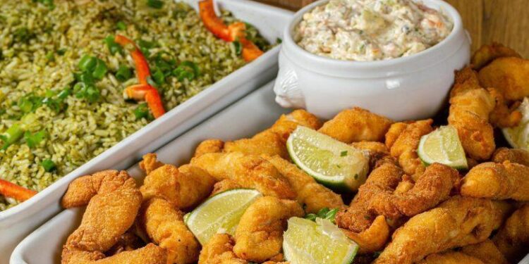 Peixe à Milanesa com Molho Tártaro